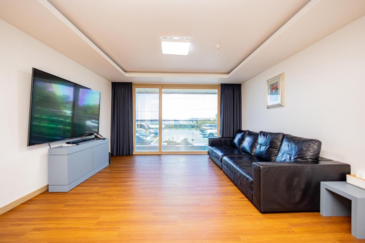 Jeju Arumdaun Resort Sihung-ni Екстериор снимка