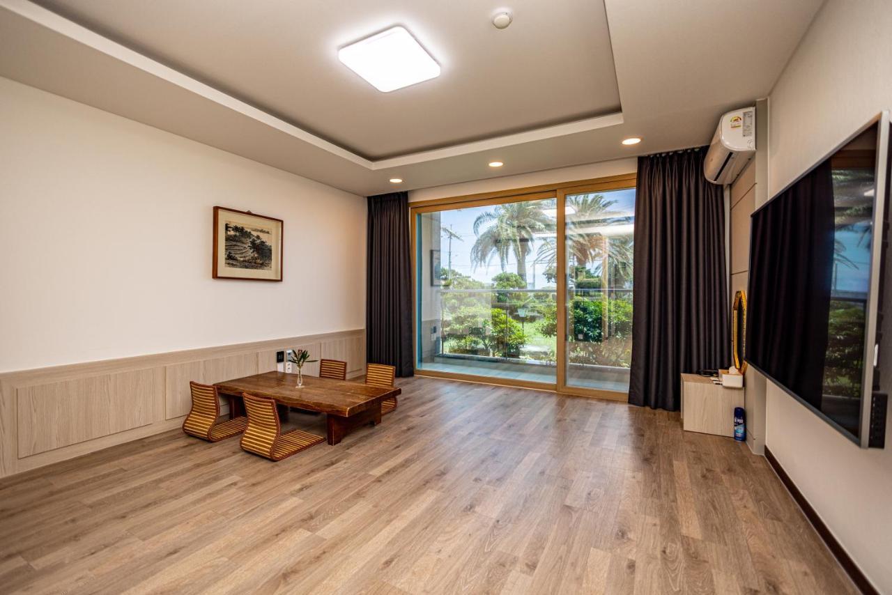 Jeju Arumdaun Resort Sihung-ni Екстериор снимка