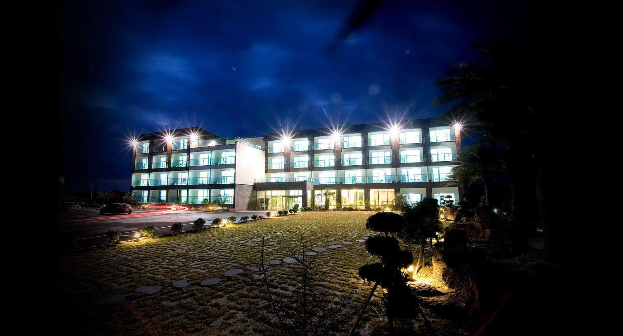 Jeju Arumdaun Resort Sihung-ni Екстериор снимка